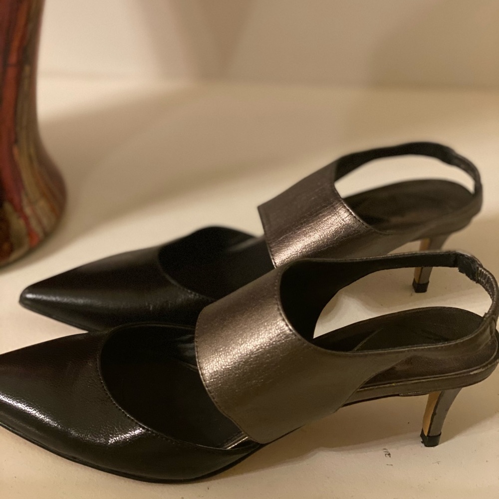 Heels - Picture 2 of 9